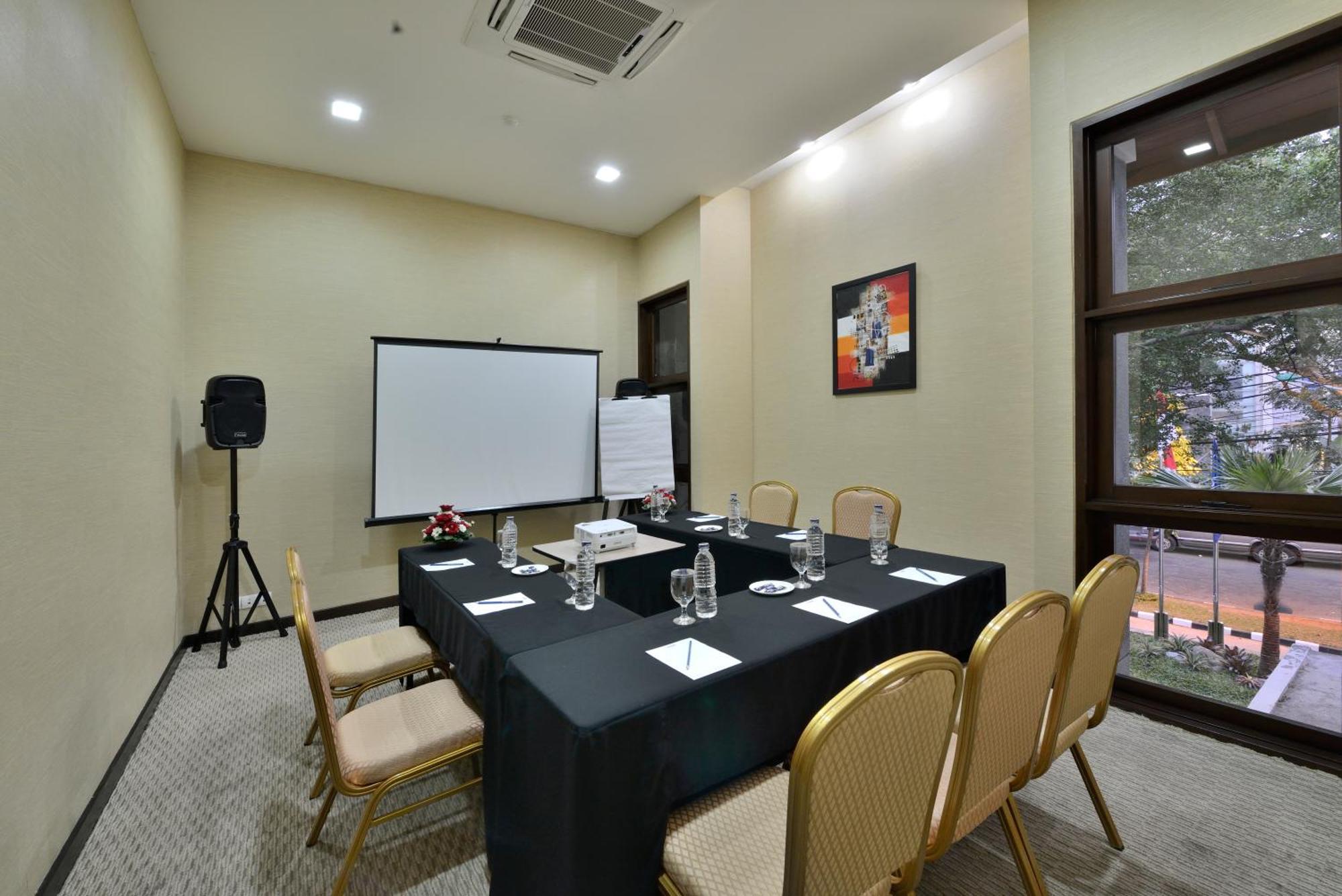 Serela Merdeka By Kagum Hotels Bandung Exteriör bild