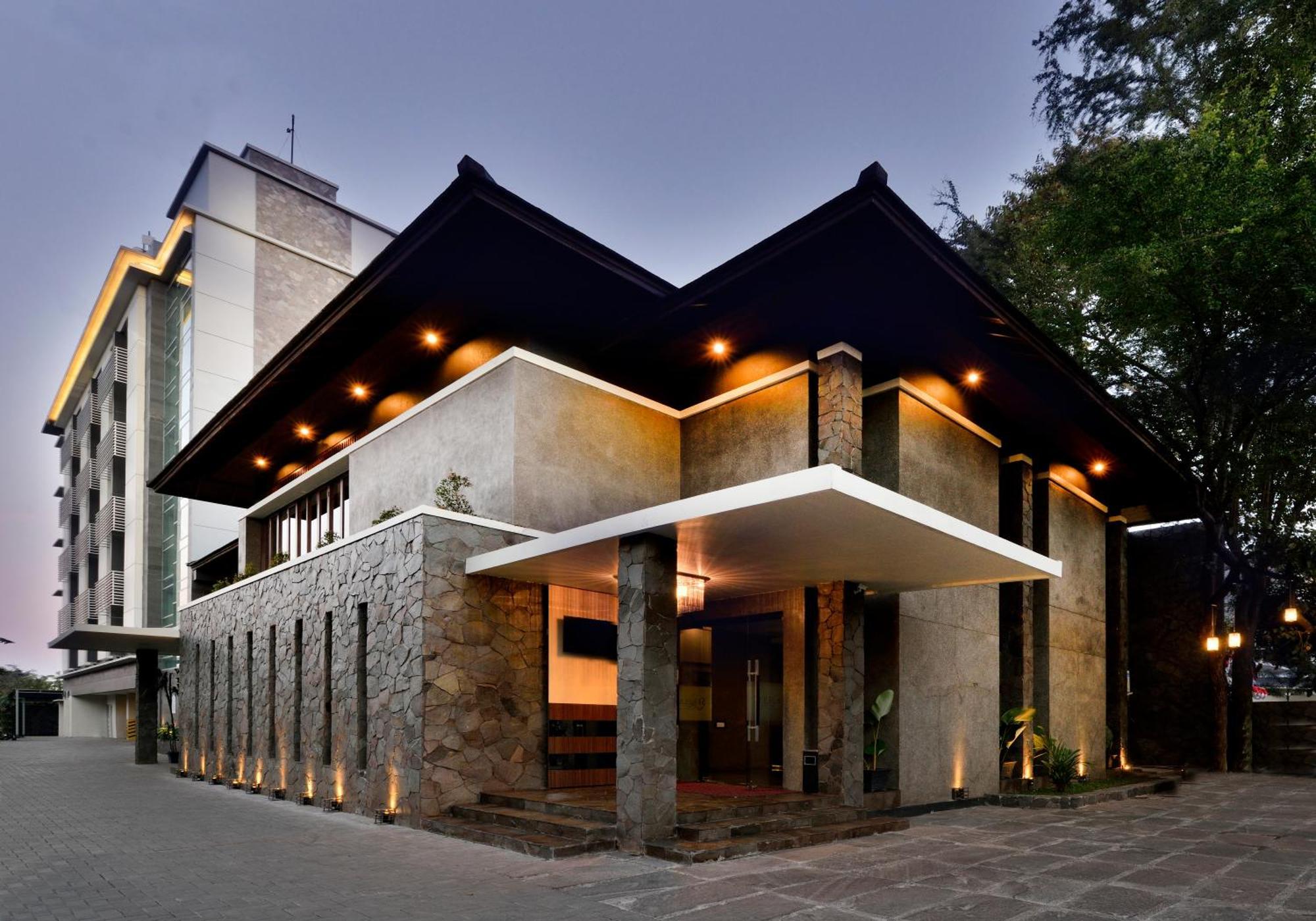 Serela Merdeka By Kagum Hotels Bandung Exteriör bild