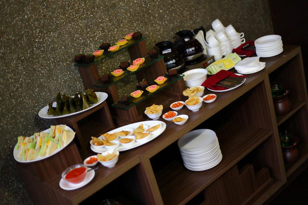 Serela Merdeka By Kagum Hotels Bandung Exteriör bild