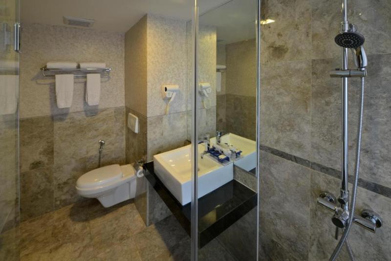 Serela Merdeka By Kagum Hotels Bandung Exteriör bild